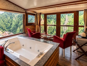 Honeymoon Suite, 1 Double Bed, Jetted Tub, Valley View | Minibar, in-room safe, desk, laptop workspace