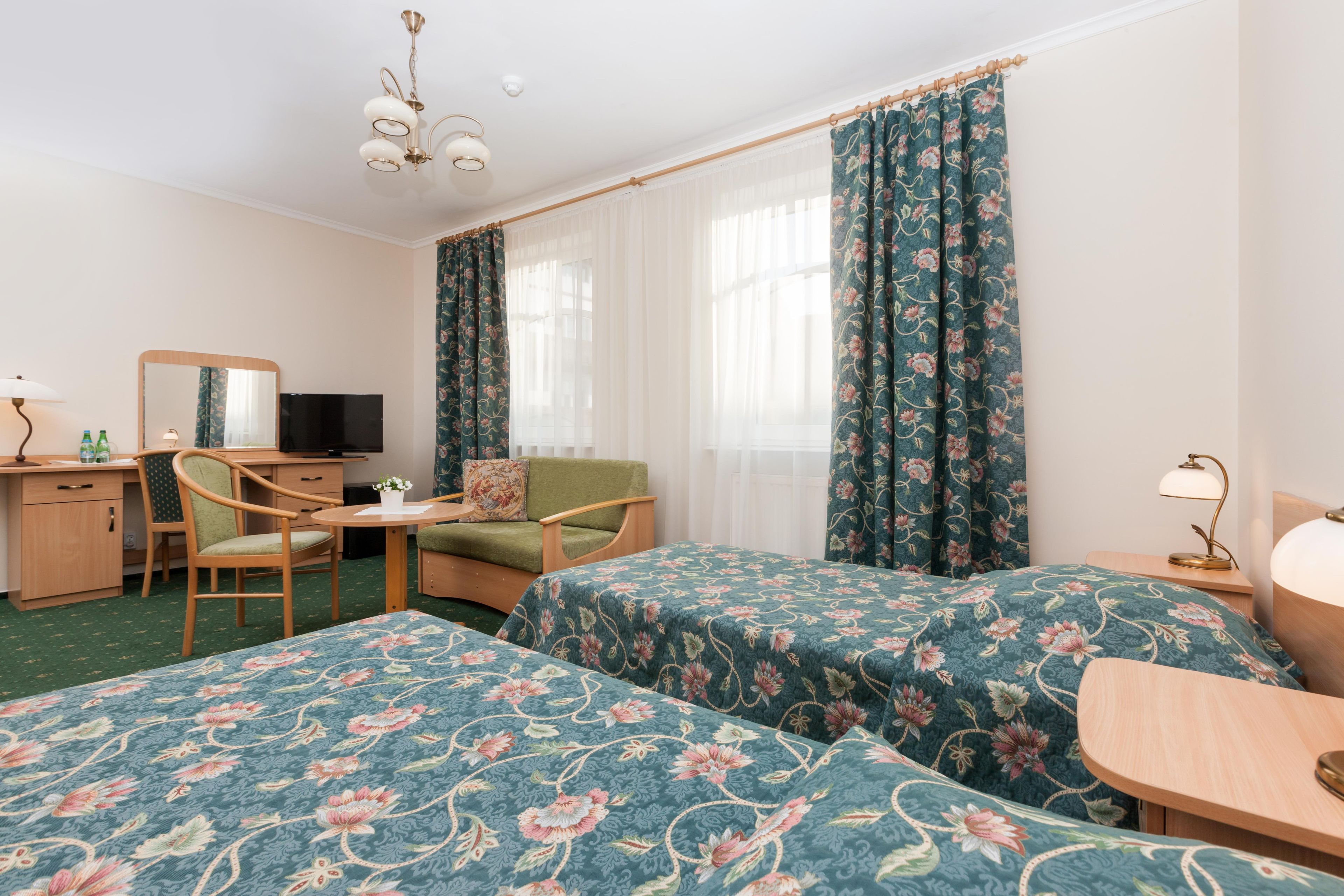 Doppel- oder Zweibettzimmer