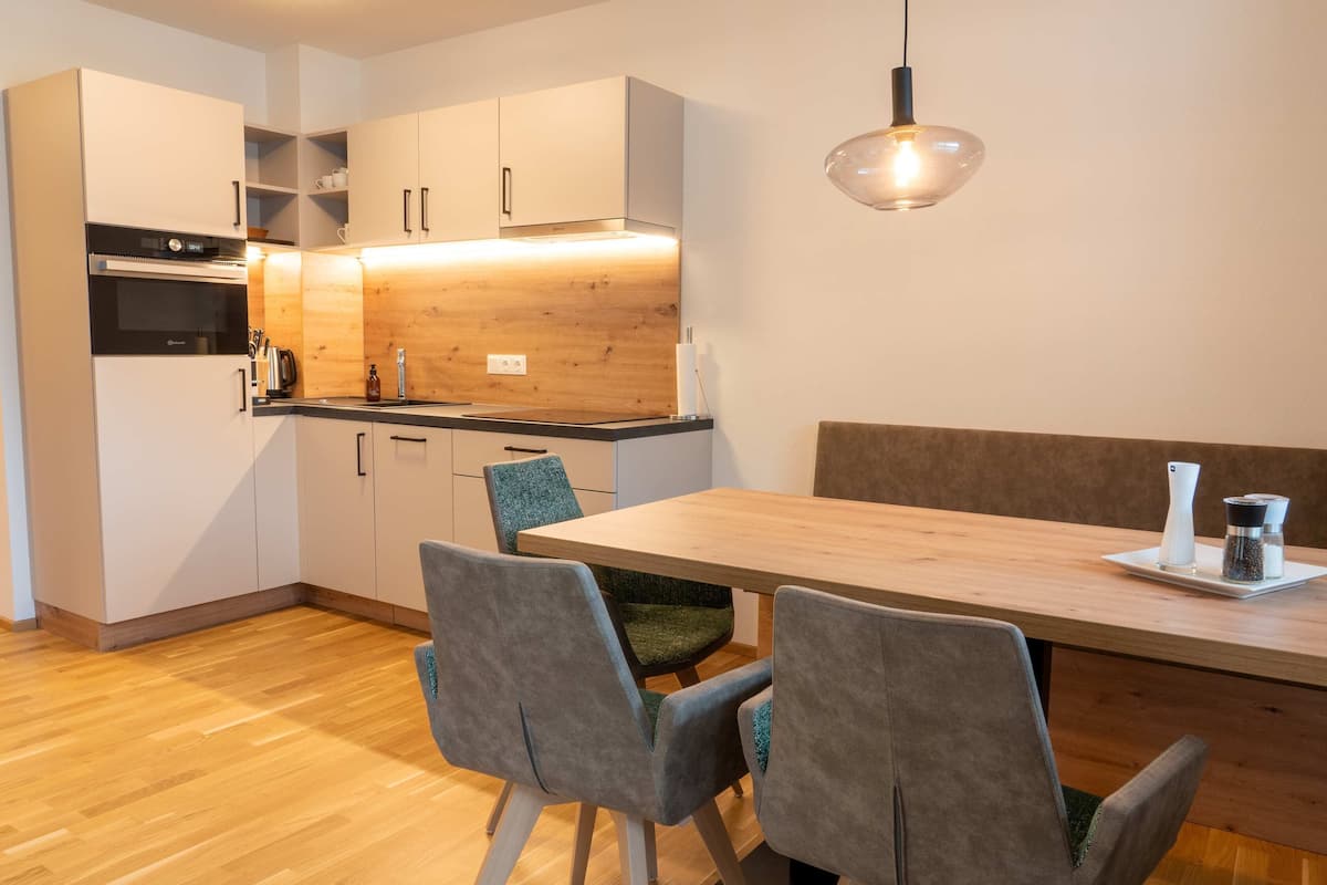 Apartmenttyp Wiffzack | Dapur peribadi | Sebuah peti sejuk di kawasan bersama