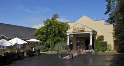 Hamlet Court Hotel