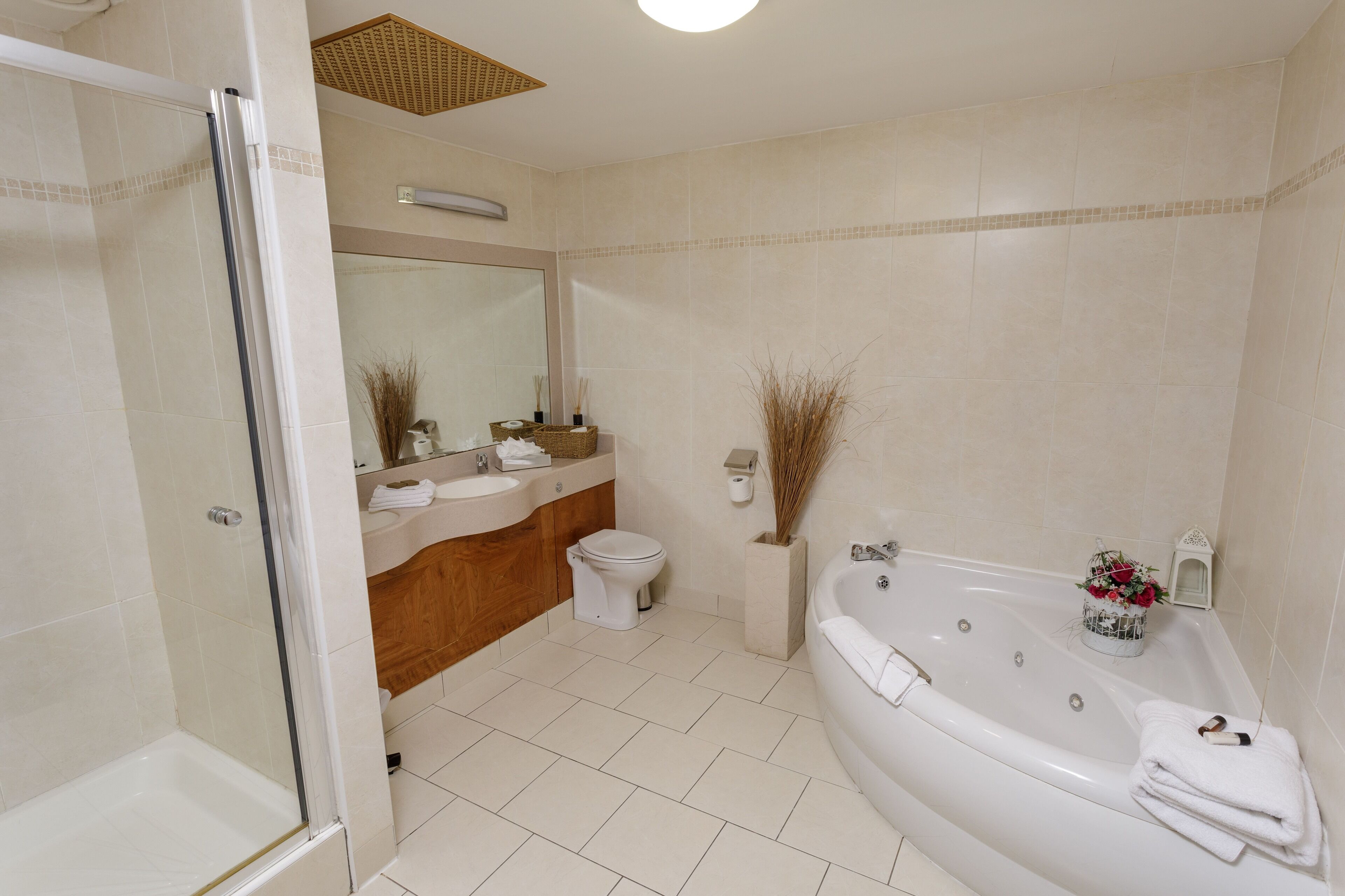 junior room | bathroom | towels