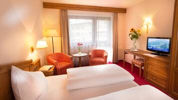 Standard Double Room | In-room safe, desk, free cribs/infant beds, rollaway beds