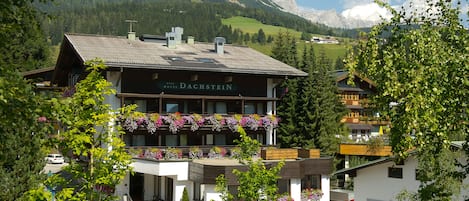 Fachada del alojamiento