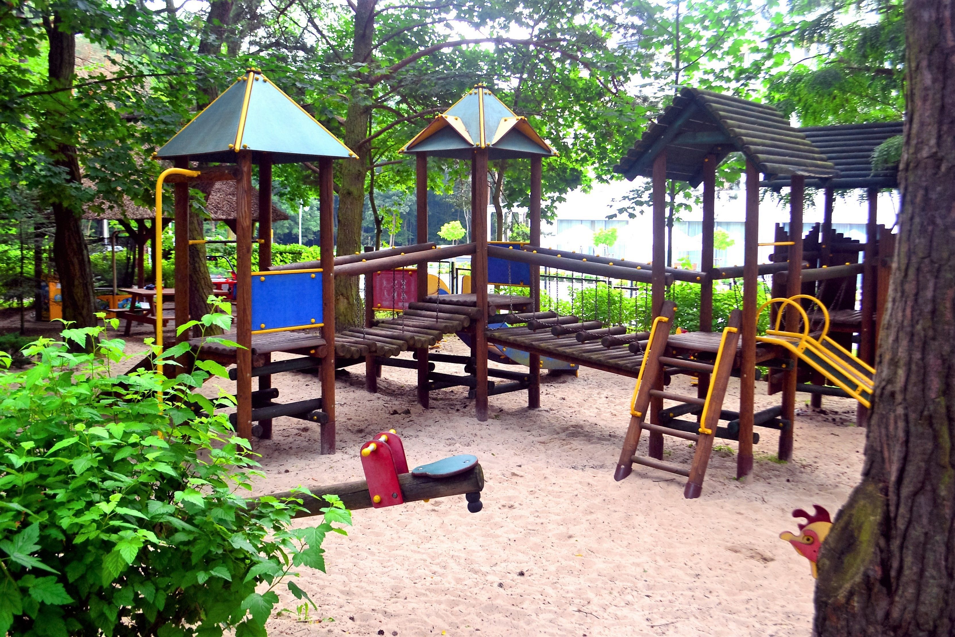 children’s play area – outdoor