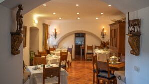 Unclassified image, 5 of 29, button - Casa Amarela Hotel & National Monument (Castelo de Vide)