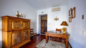 Unclassified image, 4 of 29, button - Casa Amarela Hotel & National Monument (Castelo de Vide)