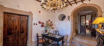 Casa Amarela Hotel & National Monument