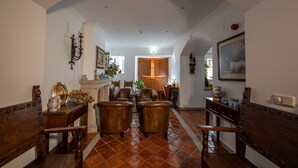 Unclassified image, 3 of 29, button - Casa Amarela Hotel & National Monument (Castelo de Vide)
