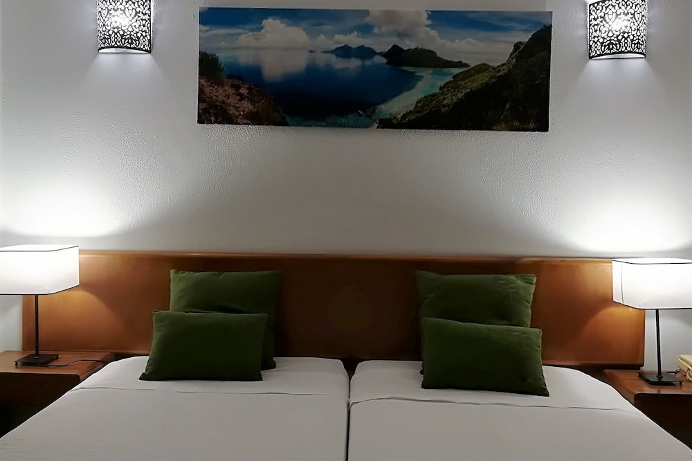 Apartamentos Lindomar