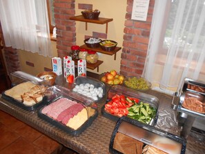 Buffet breakfast for a fee - Stara Vezha Hotel (Boryspil)