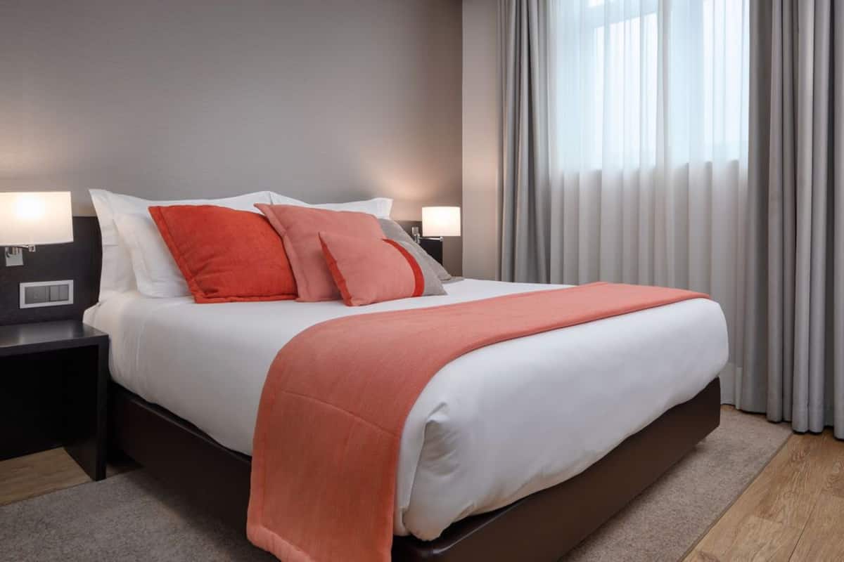 1 bedroom, desk, free WiFi, bed sheets