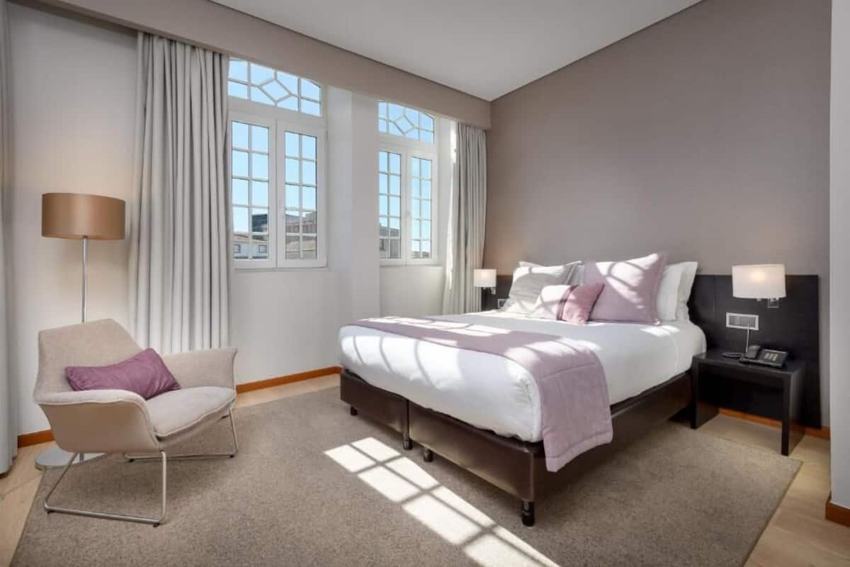 1 bedroom, desk, free WiFi, bed sheets