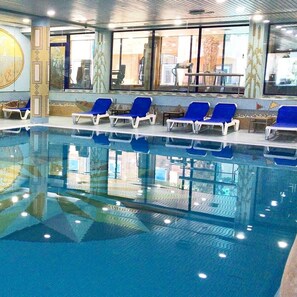 Indoor pool, seasonal outdoor pool, sun loungers
