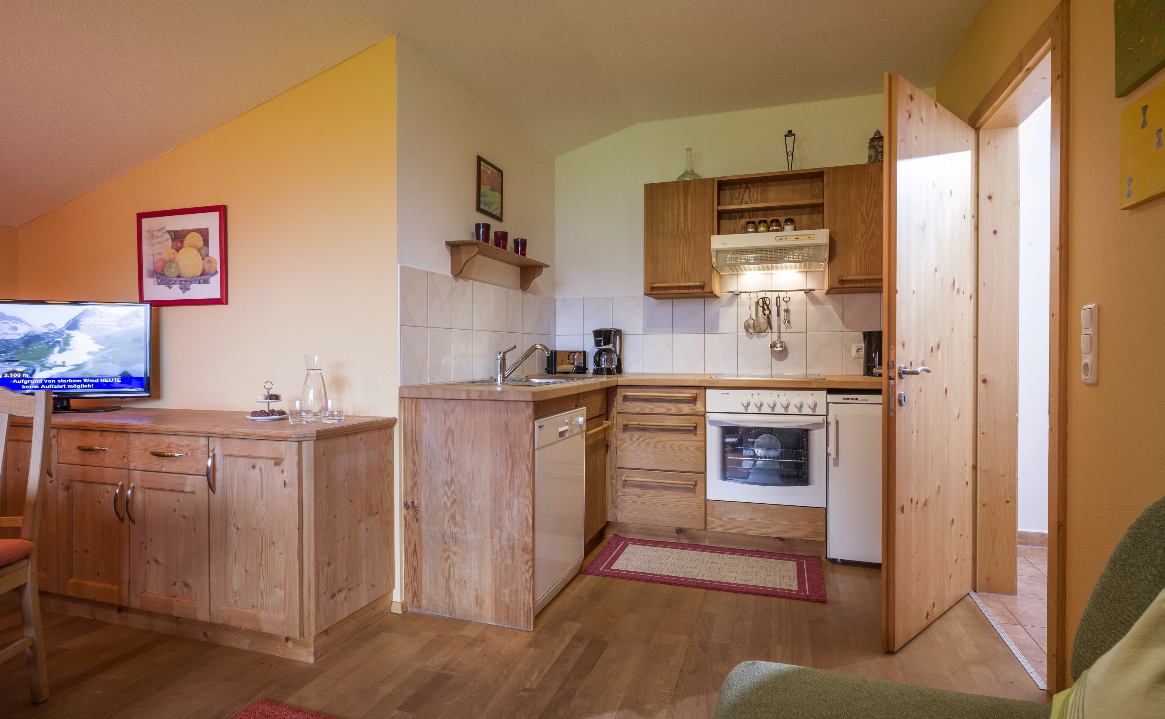 Fridge, stovetop, coffee/tea maker, electric kettle