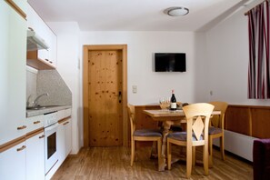 Superior Apartment, 1 Bedroom | Private kitchen - Glück auf (Mayrhofen)