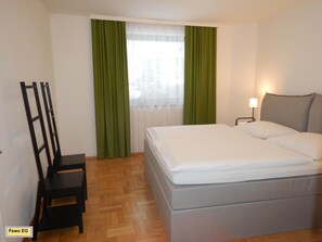 1 habitación, minibar y caja de seguridad en la habitación 