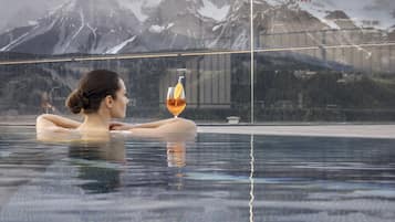 Indoor pool, outdoor pool, sun loungers