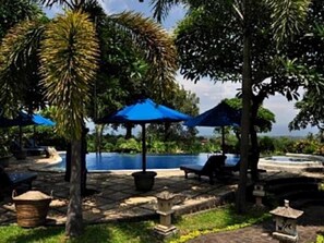 Pool - Puri Mangga Sea View Resort & Spa (Singaraja)