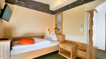 Classic Single Room, 1 Twin Bed, Resort View | Premium bedding, desk, blackout drapes, soundproofing