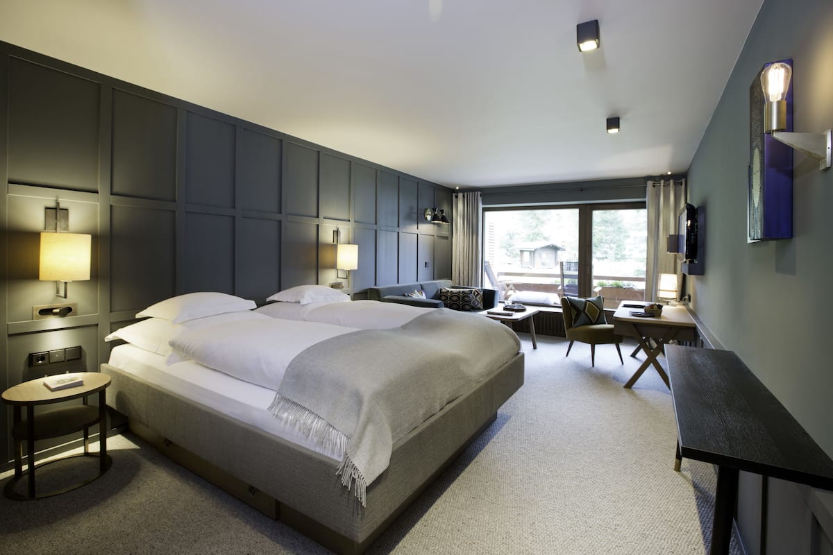 superior double room, 1 bedroom, mountain view | premium bedding, down duvets, minibar, in-room safe