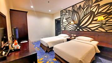 Deluxe Room | In-room safe, desk, iron/ironing board, free WiFi