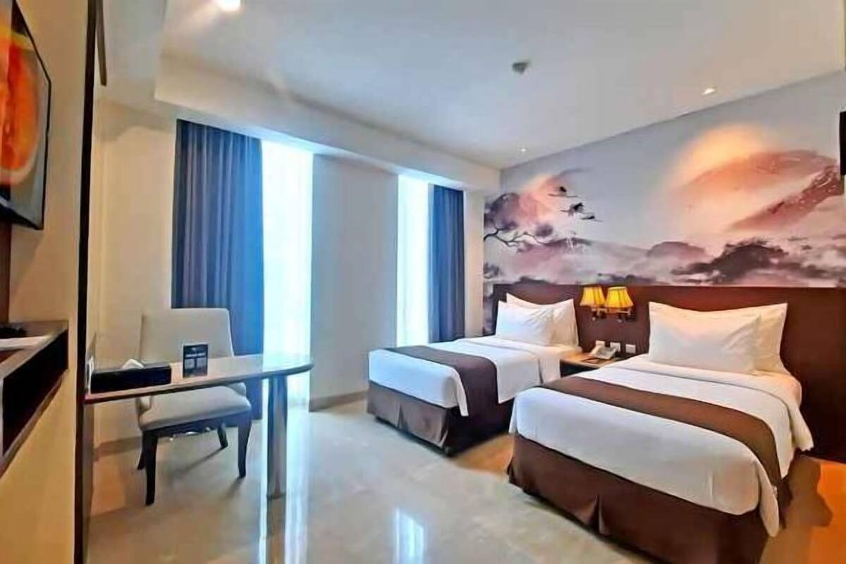 In-room safe, desk, iron/ironing board, free WiFi