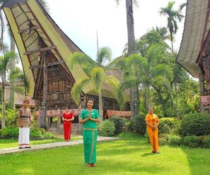 Miscellaneous - Toraja Misiliana (Rinding Batu)