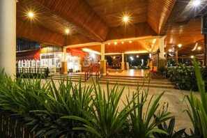 Exterior - Toraja Misiliana (Rinding Batu)