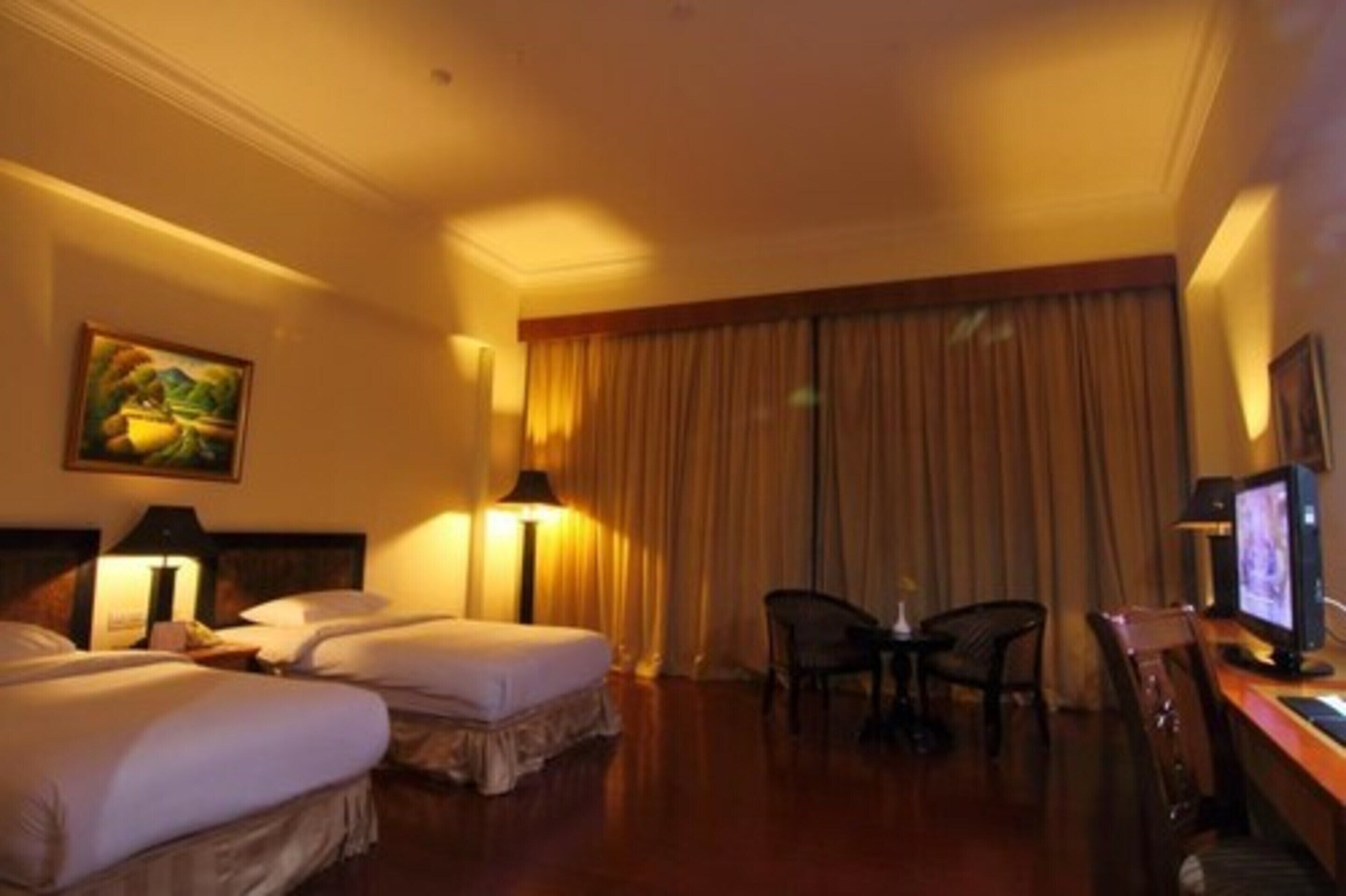 superior room | in-room safe, desk, blackout curtains, free wifi