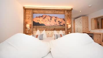 Minibar, safe på rommet, skrivebord og wi-fi (inkludert)