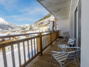 Balcony view - Collina Hotel Garni (Nauders)