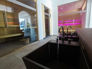 Sauna, steam room, massage/treatment rooms - Collina Hotel Garni (Nauders)