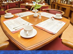 Dining - Abadi Hotel & Convention Center (Jambi)