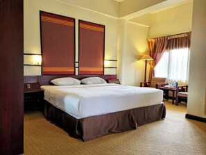 Sistema de insonorización, tabla de planchar con plancha y wifi gratis 