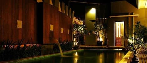 Indoor pool, outdoor pool