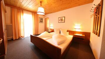 In-room safe, desk, free WiFi, bed sheets