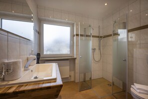 Bathroom - Hotel Gasthof Gradlwirt (Niederndorf)