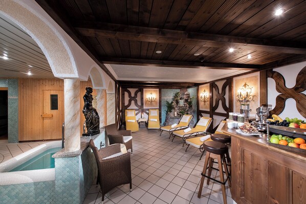 Sauna, steam room, sports massages, massages