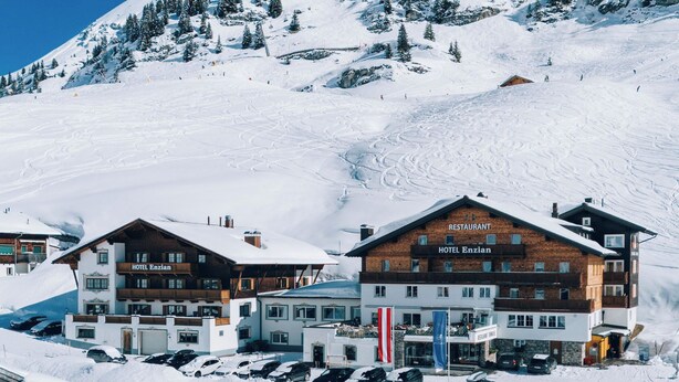 Front of property - Hotel Enzian (Lech am Arlberg)