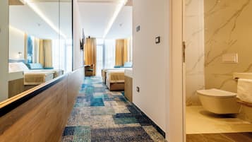 Deluxe Double or Twin Room, 1 Bedroom, Sea View