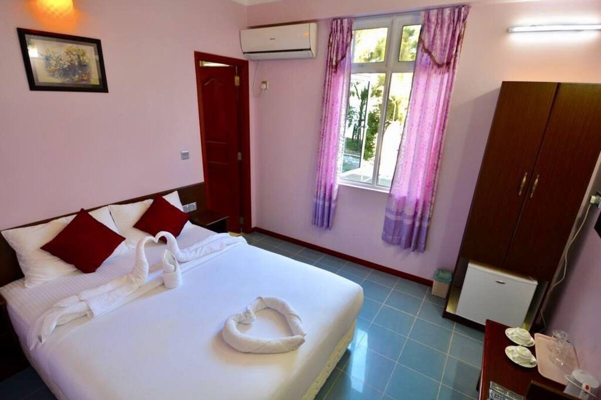 1 bedroom, in-room safe, cots/infant beds, free wired Internet