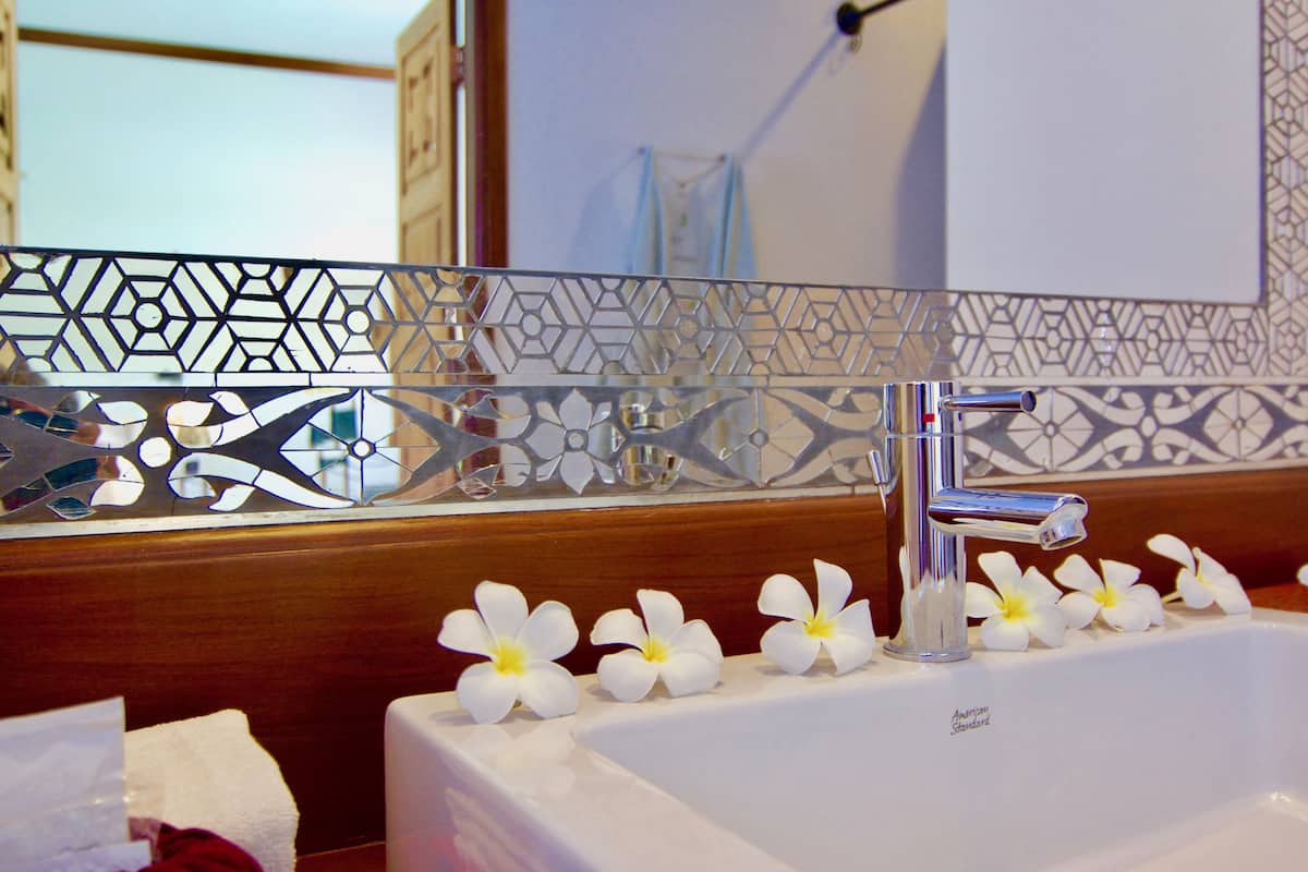 shower, free toiletries, hair dryer, bathrobes