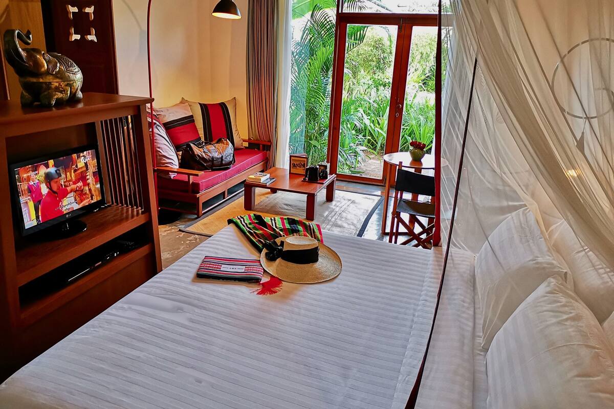 double room single use, pool view | in-room safe, blackout curtains, free wifi, bed sheets