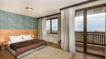 Estudio, balcón (Free Mineral Pool, Saunas, Steam bath) | Minibar, escritorio, sistema de insonorización y cunas gratuitas