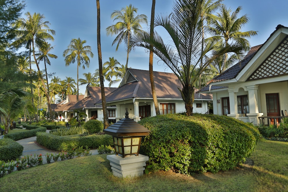 Interior View of Amazing Chaung Tha Resort