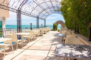 Outdoor dining - Bilyana Beach (Nesebar)