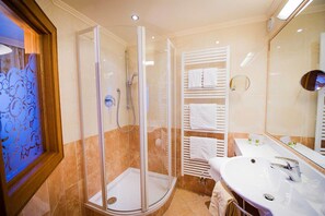 Comfort Double or Twin Room, Balcony | Bathroom | Free toiletries, hair dryer, bathrobes, slippers