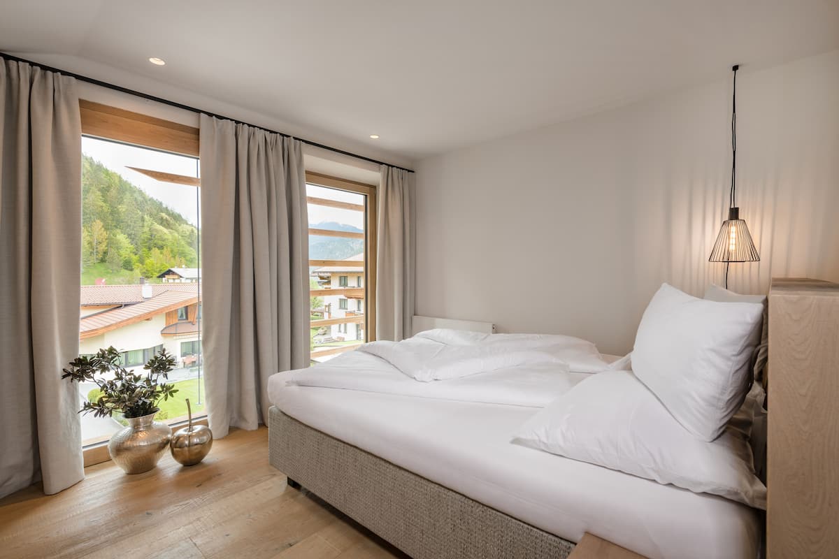 Appartamento Exclusive, 1 camera da letto, balcone | 2 camere, biancheria da letto di alta qualità, una cassaforte in camera