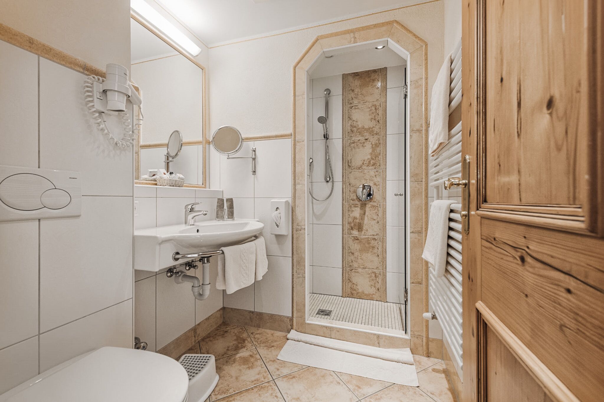 panoramic apartment, 2 bedrooms, balcony, mountainside | bathroom | separate bathtub and shower, deep-soaking bathtub, designer toiletries