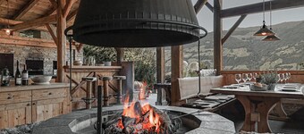 ASTER Boutique Hotel & Chalets